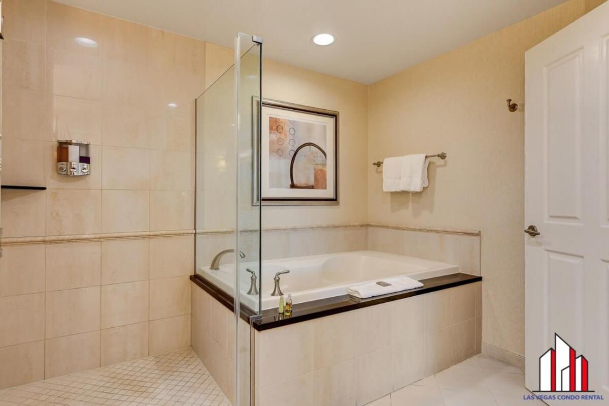 Mgm Signature-22-611 Strip View Jacuzzi Studio Las Vegas Buitenkant foto
